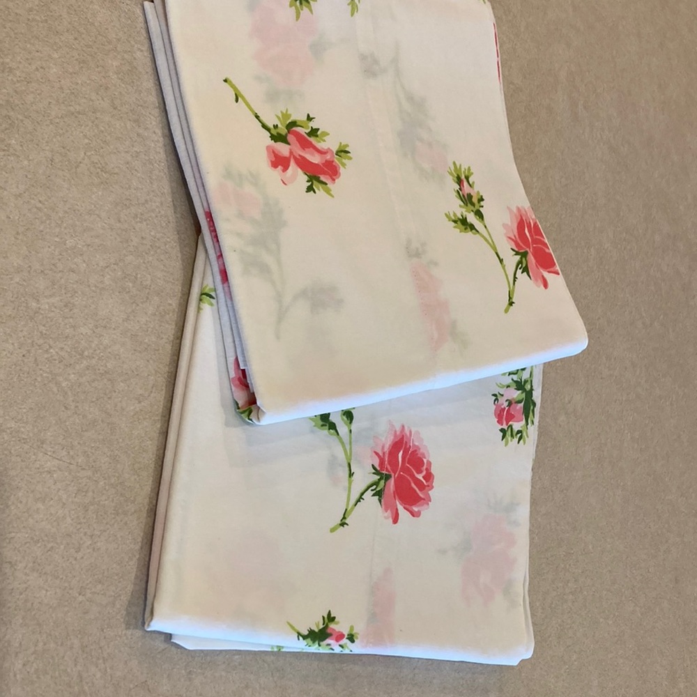 Retro Springcale Standard Pillowcase Set.